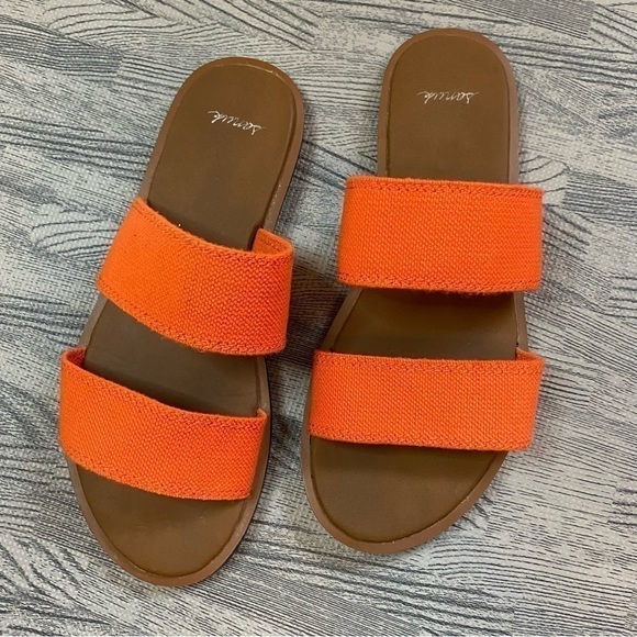 Sanuk “Yoga Gora” Coral Sandals - Picture 3 of 10